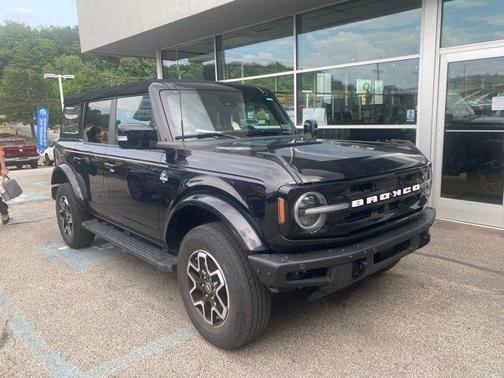 Shadow Black 2022 Ford Bronco Outer Banks
