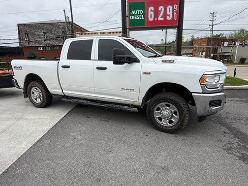 Bright White Clearcoat 2019 RAM 2500 Tradesman