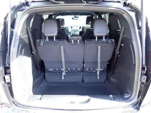 Diamond Black 2026 Chrysler Pacifica Select