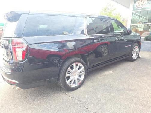 2022 Chevrolet Suburban High Country