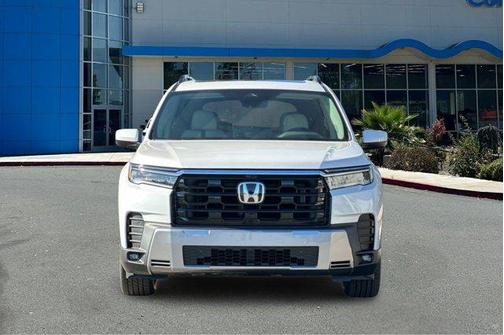 Platinum White Pearl 2026 Honda Pilot Touring 8-Passenger