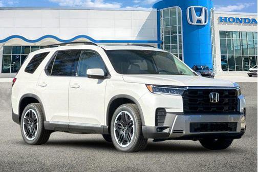 Platinum White Pearl 2026 Honda Pilot Touring 8-Passenger