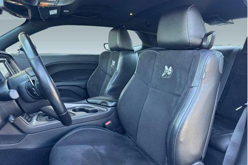 Pitch Black Clearcoat 2023 Dodge Challenger R/T Scat Pack