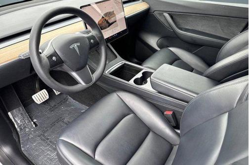 Pearl White Multi-Coat 2022 Tesla Model Y Performance Dual Motor All-Wheel Drive