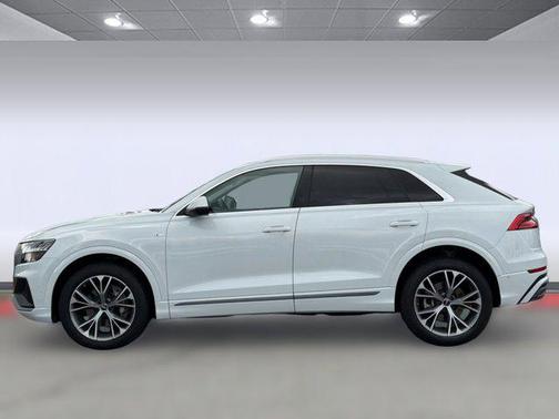 2023 Audi Q8 55 Premium Plus