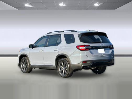 Sonic Gray Pearl 2026 Honda Pilot Sport