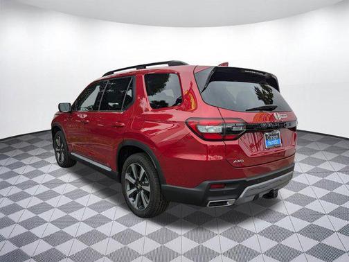 2025 Honda Pilot Touring 8-Passenger