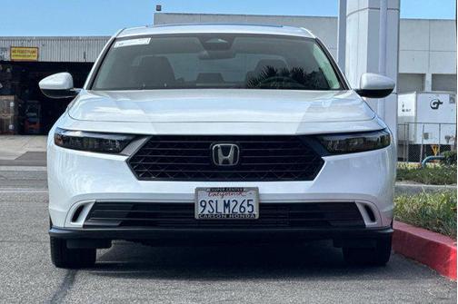 Platinum White Pearl 2024 Honda Accord EX