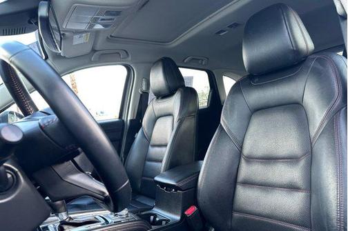 2024 Mazda CX-5 Carbon Edition