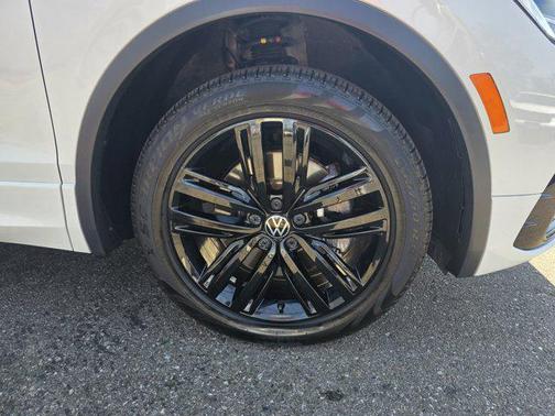 2022 Volkswagen Tiguan 2.0T SE R-Line Black 4MOTION
