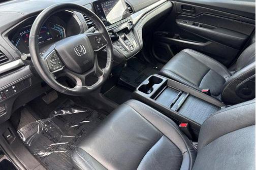 Crystal Black Pearl 2022 Honda Odyssey EX-L