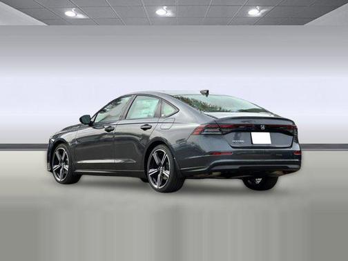 Meteorite Gray Metallic 2026 Honda Accord SE