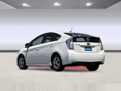 Blizzard Pearl 2015 Toyota Prius Two