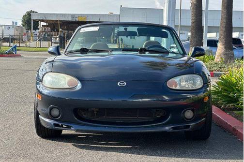 2000 Mazda MX-5 Miata 2dr Conv Base Manual