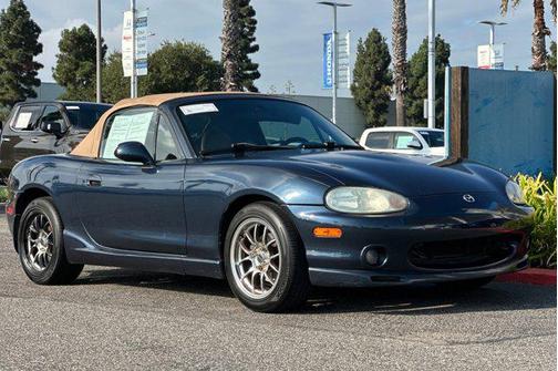 2000 Mazda MX-5 Miata 2dr Conv Base Manual
