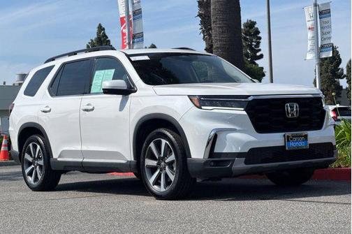 Platinum White Pearl 2025 Honda Pilot Touring 8-Passenger