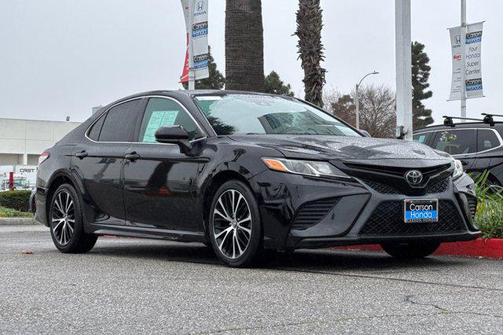 2019 Toyota Camry SE