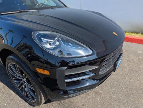 2020 Porsche Macan Base