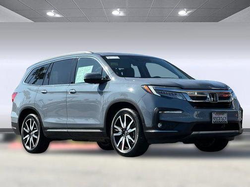 2022 Honda Pilot Touring 8-Passenger