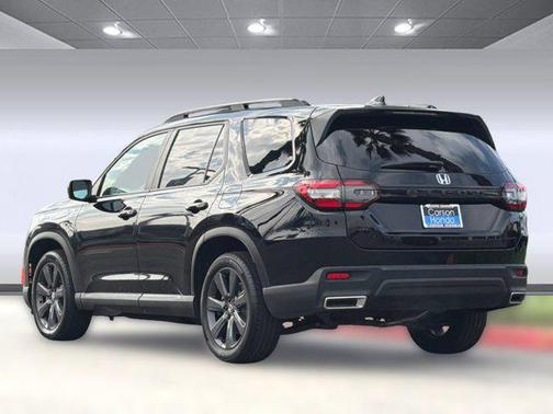 2025 Honda Pilot Sport