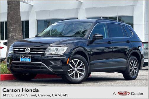 Deep Black Pearl 2019 Volkswagen Tiguan 2.0T SE