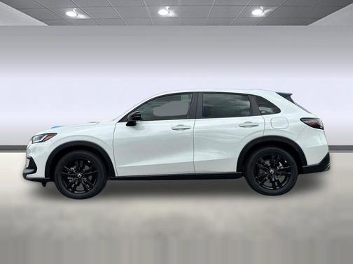 Platinum White Pearl 2027 Honda HR-V Sport