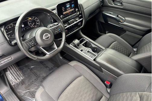 2024 Nissan Pathfinder SV FWD