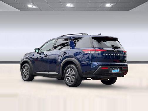 2024 Nissan Pathfinder SV FWD
