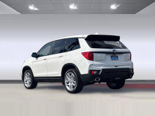 Platinum White Pearl 2024 Honda Passport AWD EX-L