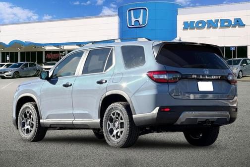 Sonic Gray Pearl 2026 Honda Pilot TrailSport