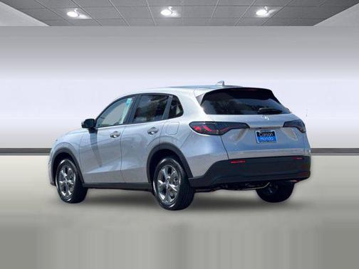 Solar Silver Metallic 2027 Honda HR-V LX