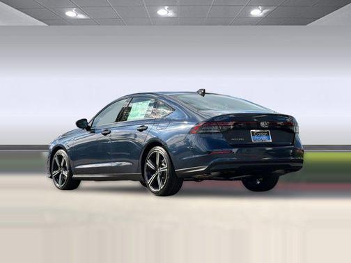 Canyon River Blue Metallic 2026 Honda Accord SE