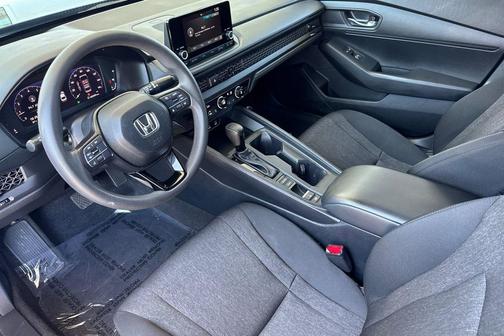 Crystal Black Pearl 2024 Honda Accord LX 1.5T