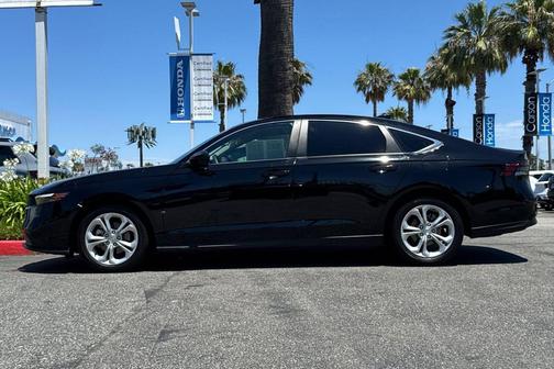Crystal Black Pearl 2024 Honda Accord LX 1.5T