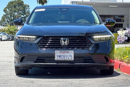Crystal Black Pearl 2024 Honda Accord LX 1.5T