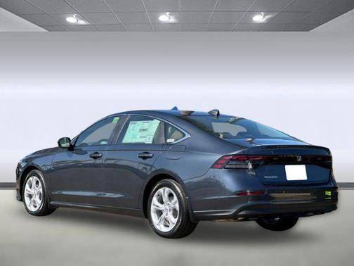 2025 Honda Accord LX 1.5T