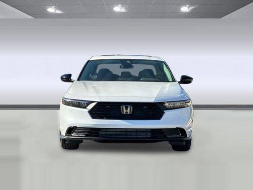 Platinum White Pearl 2026 Honda Accord SE