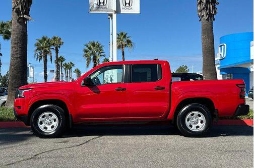 2022 Nissan Frontier S