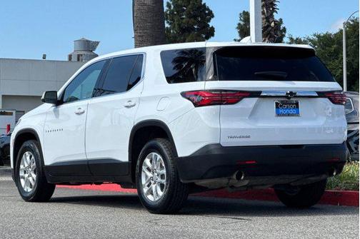 Summit White 2023 Chevrolet Traverse LS