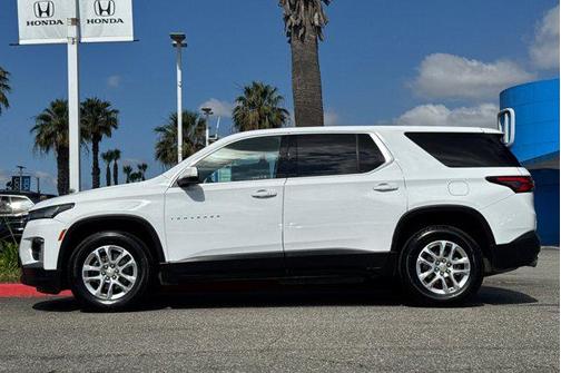 Summit White 2023 Chevrolet Traverse LS