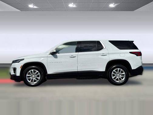 Summit White 2023 Chevrolet Traverse LS