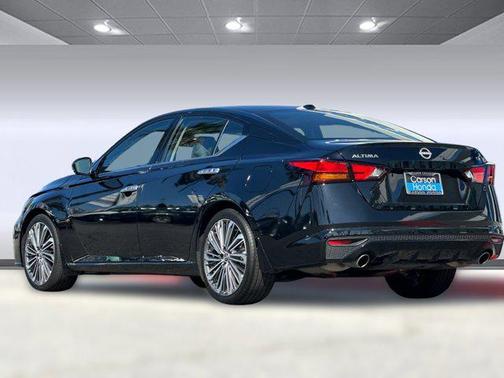 2024 Nissan Altima 2.5 SL