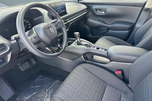 Modern Steel Metallic 2027 Honda HR-V LX