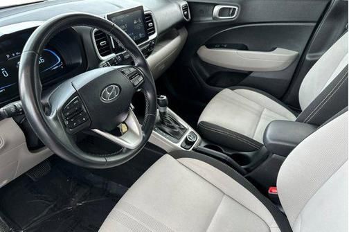 2023 Hyundai VENUE SEL