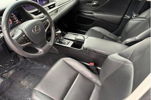 2021 Lexus ES 350 Base