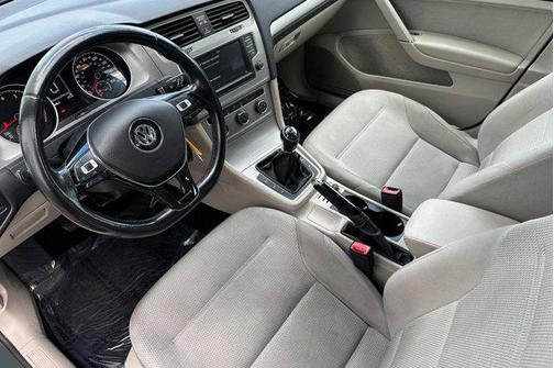 2016 Volkswagen Golf TSI S 4-Door