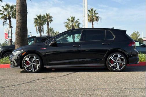 2024 Volkswagen Golf GTI 2.0T SE DSG