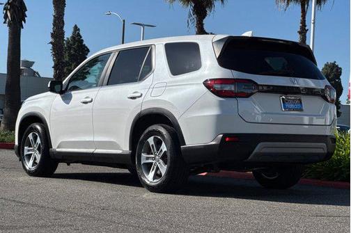 2023 Honda Pilot 2WD EX-L 8 Passenger