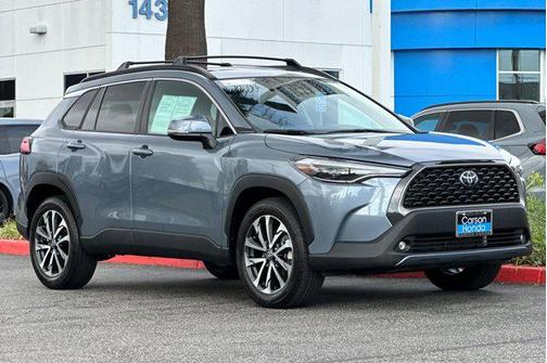 2024 Toyota Corolla Cross XLE