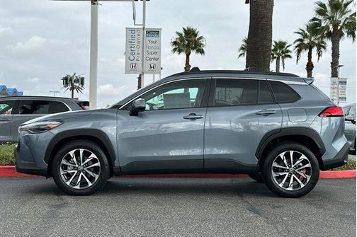 2024 Toyota Corolla Cross XLE